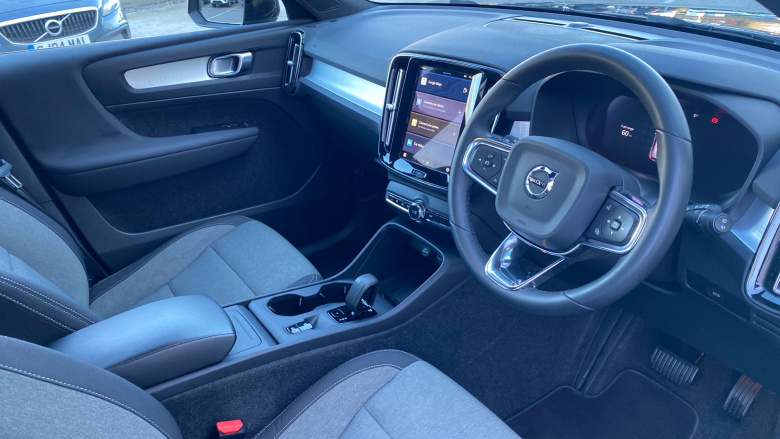 Volvo XC40 2.0 B3P Core 5dr Auto Petrol Estate